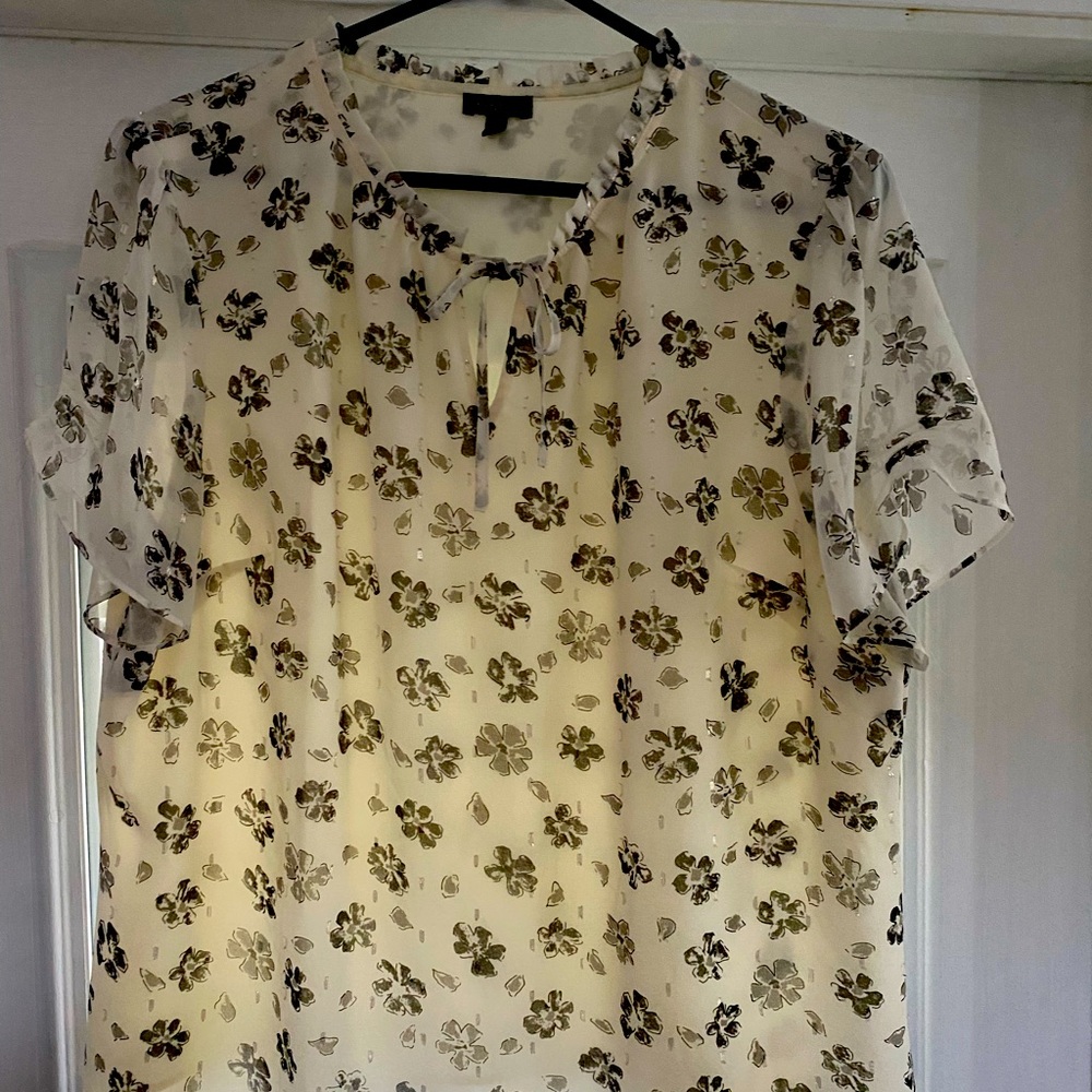 Cute and comfy top